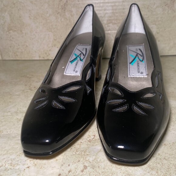 Vintage Womens Black Patent Leather Heels Cutout Design Square Toe & Block Heel - Picture 3 of 11